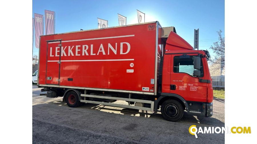 Man Mod. MAN Vers. MAN | Leggero Cabinato > 35 q.li Isotermico con gruppo frigo e sponda | INDUSTRIAL CARS S.P.A