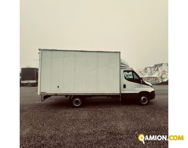 Iveco Mod. IVECO Vers. IVECO | Leggero Cabinato <= 35 q.li Furgonato | INDUSTRIAL CARS S.P.A