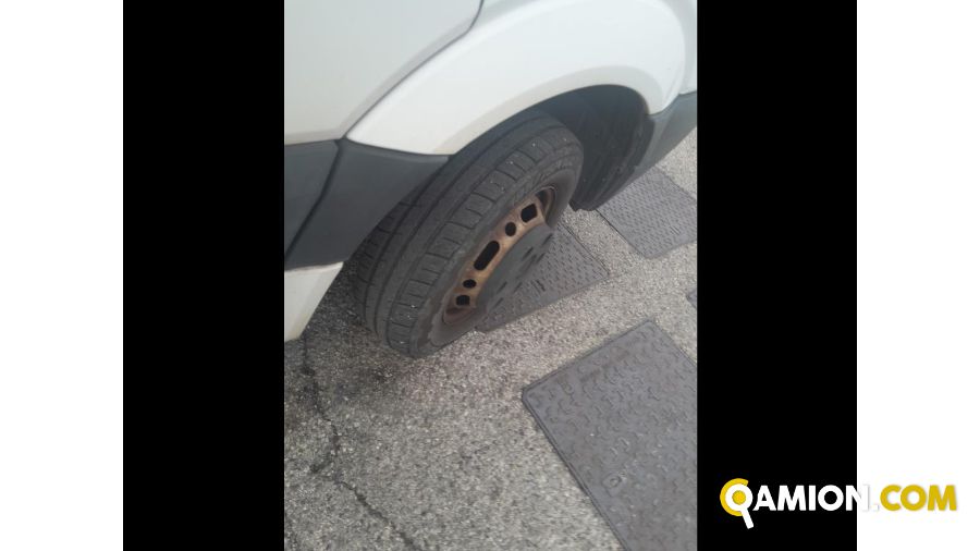 Mercedes Mod. MERCEDES V.I. Vers. MERCEDES V.I. | Leggero Cabinato <= 35 q.li Cassone fisso | INDUSTRIAL CARS S.P.A