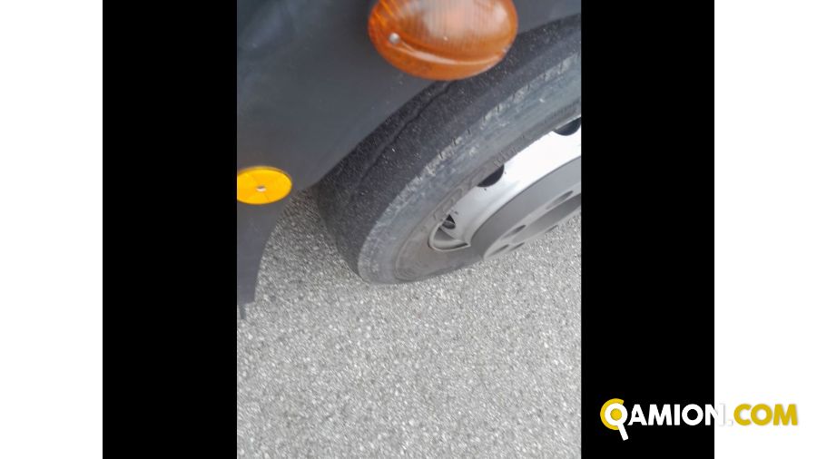 Iveco Mod. IVECO Vers. IVECO | Leggero Cabinato > 35 q.li Scarrabile con gancio | INDUSTRIAL CARS S.P.A