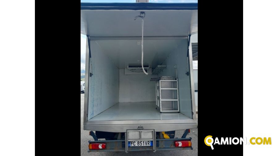 Iveco Mod. IVECO Vers. IVECO | Leggero Cabinato > 35 q.li Isotermico con gruppo frigo | INDUSTRIAL CARS S.P.A