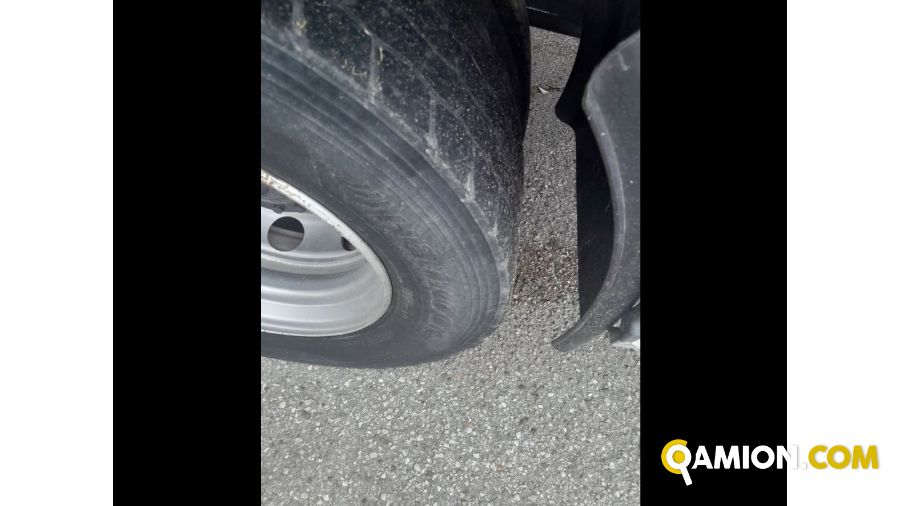 Iveco Mod. IVECO Vers. IVECO | Leggero Cabinato > 35 q.li Scarrabile con gancio | INDUSTRIAL CARS S.P.A