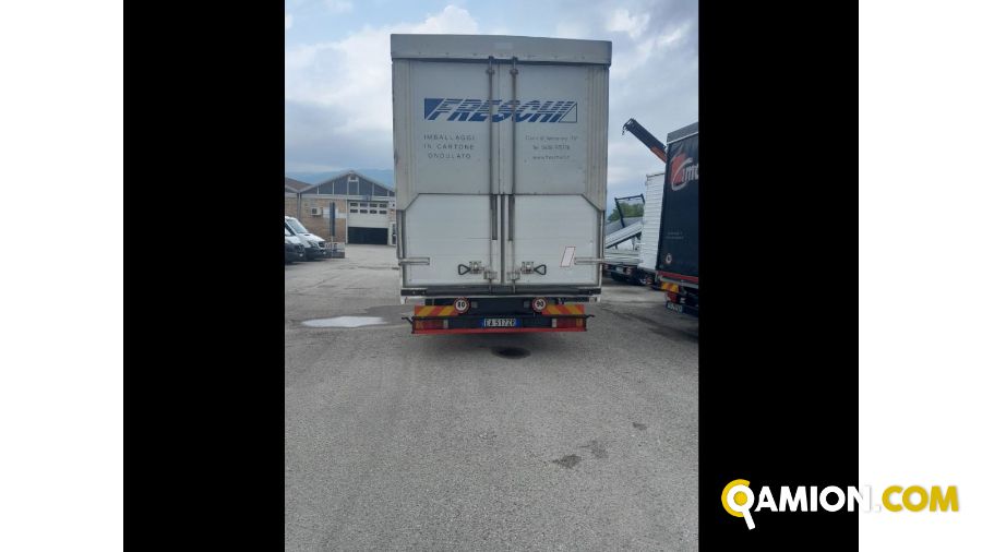 Iveco Mod. IVECO Vers. IVECO | Leggero Cabinato > 35 q.li Scarrabile con gancio | INDUSTRIAL CARS S.P.A