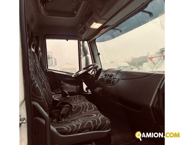 Iveco Mod. IVECO Vers. IVECO | Leggero Cabinato > 35 q.li Furgonato con sponda | INDUSTRIAL CARS S.P.A