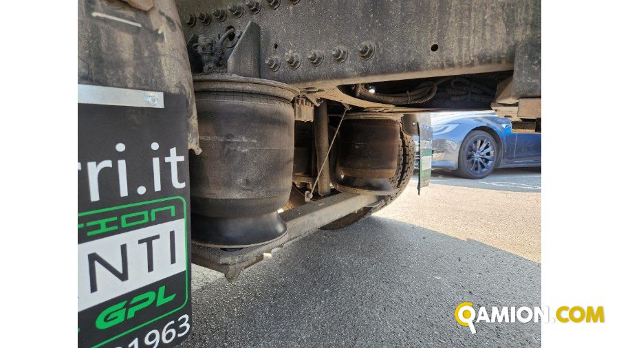 Renault MIDLUM - GRU e RIBALTABILE MIDLUM - GRU e RIBALTABILE | Altro Cassone Ribaltabile