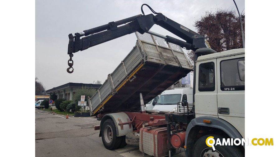 Iveco 175-24 GRU E RIBALTABILE 175-24 GRU E RIBALTABILE | Altro Cassone Ribaltabile