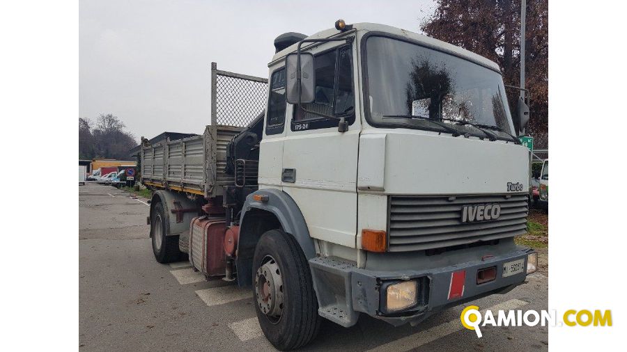 Iveco 175-24 GRU E RIBALTABILE 175-24 GRU E RIBALTABILE | Altro Cassone Ribaltabile
