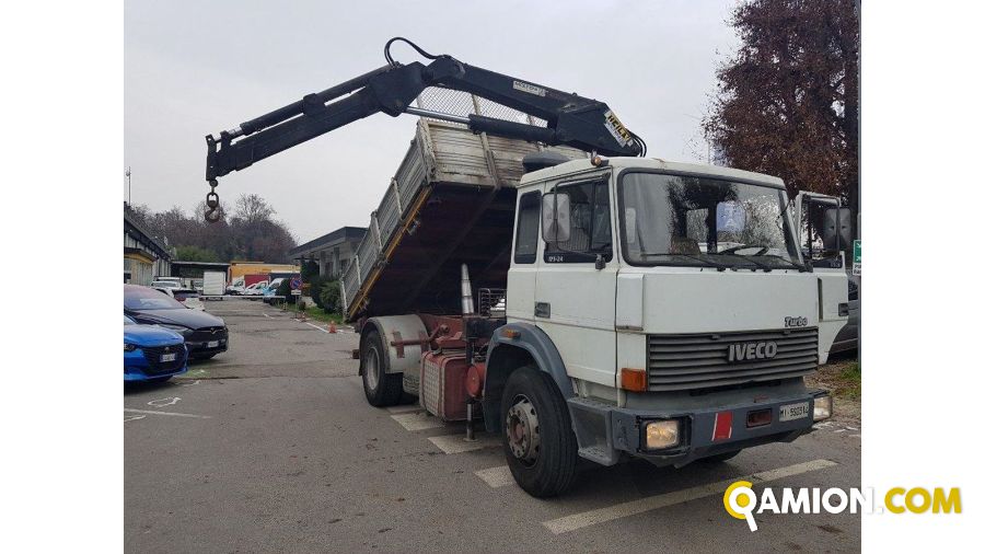 Iveco 175-24 GRU E RIBALTABILE 175-24 GRU E RIBALTABILE | Altro Cassone Ribaltabile