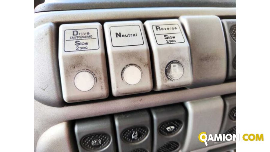 Iveco AS260S42Y/FS CASSONE CON GRU DIETRO CABINA AS260S42Y/FS CASSONE CON GRU DIETRO CABINA Altro | Milano Industrial S.P.A.