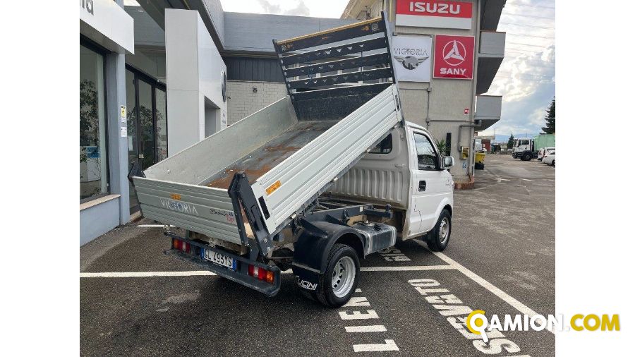 Giotti victoria Top  2.8 ribaltabile trilaterale Top  2.8 ribaltabile trilaterale | Autocarro fino 7.5t Cassone Ribaltabile | TOSCANDIA SPA