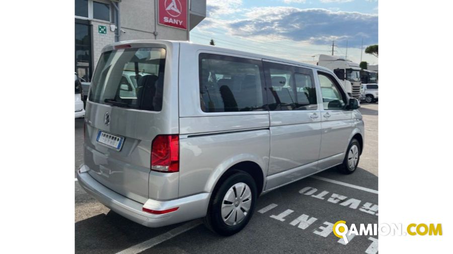 Volkswagen Caravelle  Comfort Line Caravelle  Comfort Line | Autocarro fino 7.5t Minibus | TOSCANDIA SPA