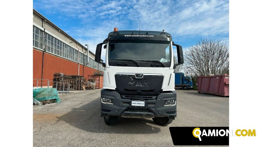 Man TGS 8x4 Ribaltabile trilaterale 2022 | USED TRUCK S.R.L.