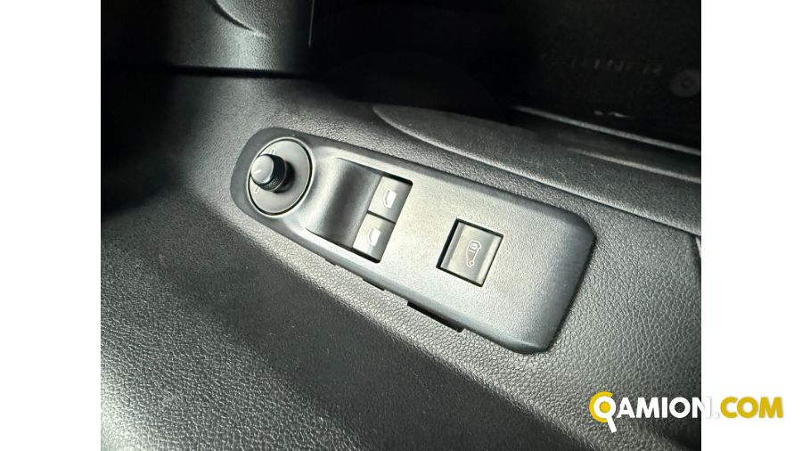 Peugeot Partner 1.6 bluehdi 100cv L1  Partner 1.6 bluehdi 100cv L1 