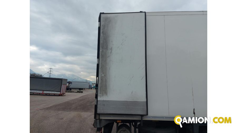 Schmidt CARGOBULL FRIGORIFERO FNA | SCANIA ITALIA RETAIL S.P.A