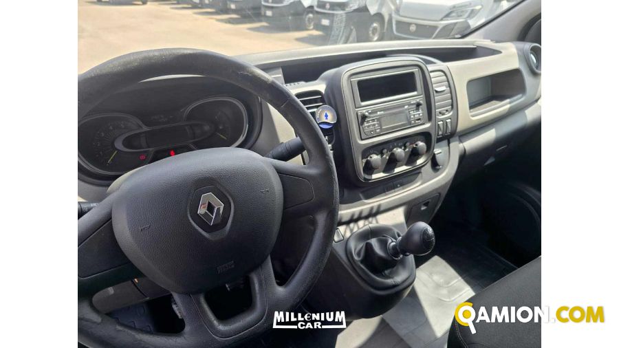 Renault TRAFIC trafic | Millenium Car