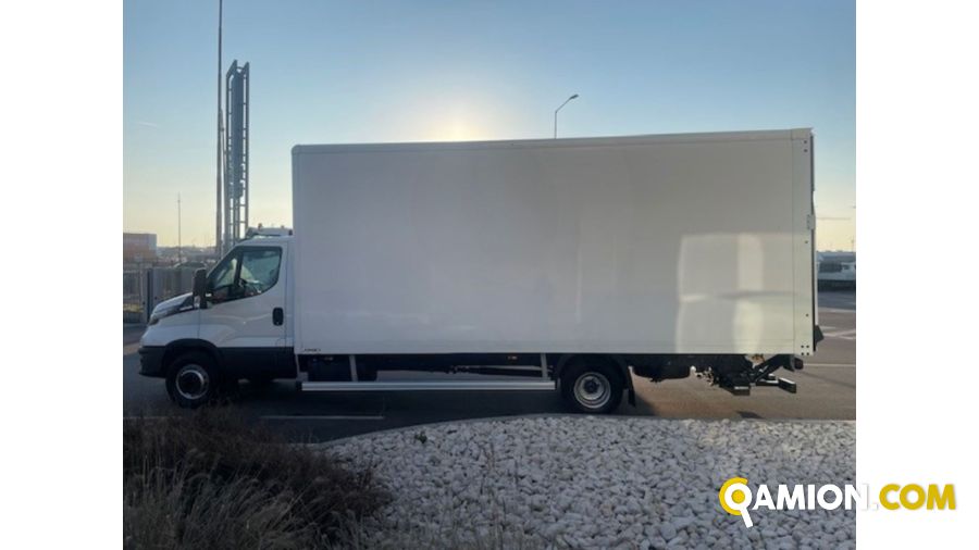 Iveco Daily V 70.18 HI-MATIC 2022 DAILY 72C18 AUTOMATICO CON BOX E SPONDA BATTUTA Altro | AUTO INDUSTRIALE BERGAMASCA SPA