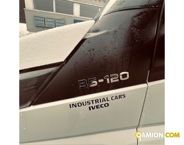 Iveco Mod. IVECO Vers. IVECO | Leggero Cabinato <= 35 q.li Furgonato | INDUSTRIAL CARS S.P.A