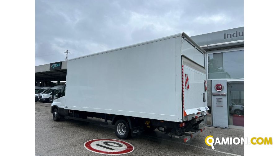 Iveco Mod. IVECO Vers. IVECO | Leggero Cabinato <= 35 q.li Furgonato con sponda | INDUSTRIAL CARS S.P.A