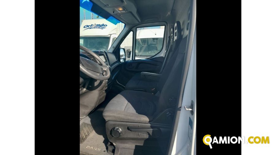Iveco Mod. IVECO Vers. IVECO | Leggero Furgone <= 35 q.li Furgone di serie / Van | INDUSTRIAL CARS S.P.A