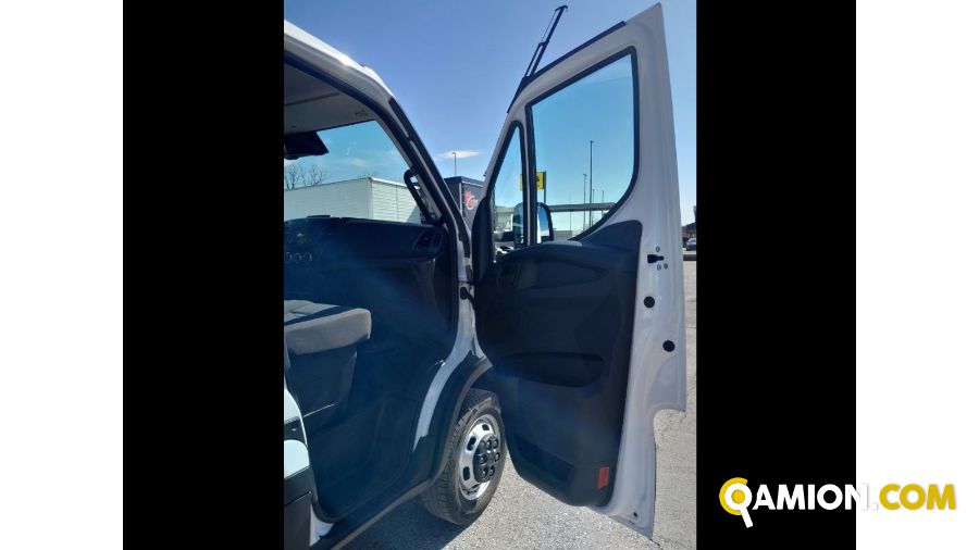 Iveco Mod. IVECO Vers. IVECO | Leggero Cabinato <= 35 q.li Telaio | INDUSTRIAL CARS S.P.A