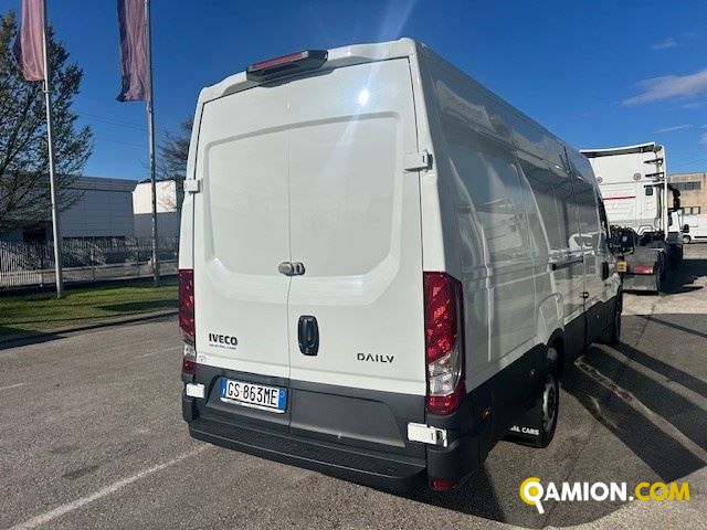 Iveco Mod. IVECO Vers. IVECO | Leggero Furgone <= 35 q.li Furgone di serie / Van | INDUSTRIAL CARS S.P.A