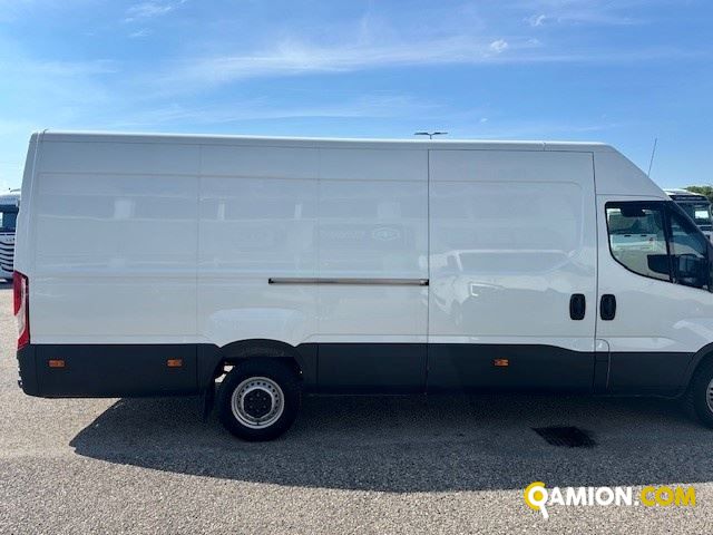 Iveco Mod. IVECO Vers. IVECO | Leggero Furgone <= 35 q.li Furgone di serie / Van | INDUSTRIAL CARS S.P.A