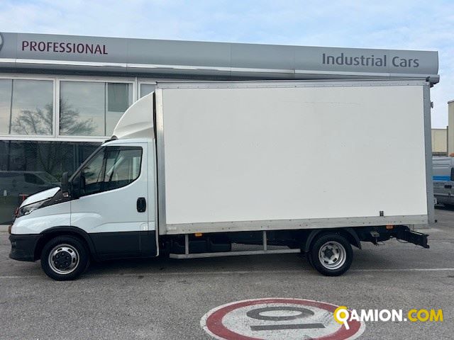 Iveco Mod. IVECO Vers. IVECO | Leggero Cabinato <= 35 q.li Furgonato | INDUSTRIAL CARS S.P.A