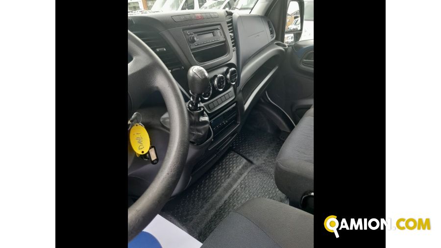 Iveco Mod. IVECO Vers. IVECO | Leggero Cabinato > 35 q.li Furgone di serie / Van | INDUSTRIAL CARS S.P.A