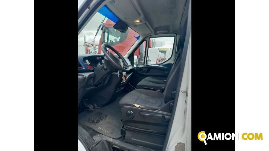 Iveco Mod. IVECO Vers. IVECO | Leggero Cabinato <= 35 q.li Furgonato | INDUSTRIAL CARS S.P.A