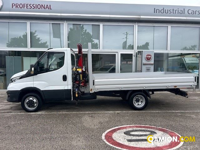Iveco Mod. IVECO Vers. IVECO | Leggero Cabinato <= 35 q.li Furgonato | INDUSTRIAL CARS S.P.A