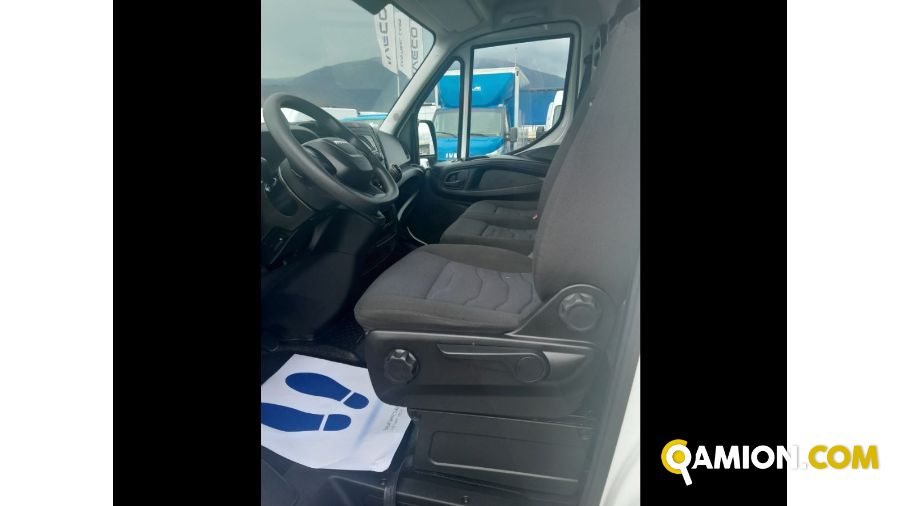 Iveco Mod. IVECO Vers. IVECO | Leggero Cabinato <= 35 q.li Furgonato | INDUSTRIAL CARS S.P.A