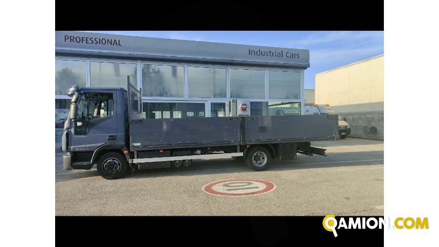 Iveco Mod. IVECO Vers. IVECO | Leggero Cabinato > 35 q.li Cassone fisso | INDUSTRIAL CARS S.P.A