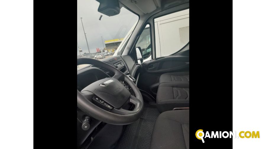Iveco Mod. IVECO Vers. IVECO | Leggero Furgone <= 35 q.li Furgone di serie / Van | INDUSTRIAL CARS S.P.A