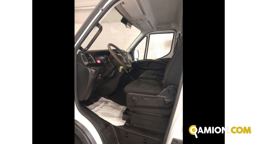 Iveco Mod. IVECO Vers. IVECO | Leggero Cabinato <= 35 q.li Cassone fisso doppia cabina | INDUSTRIAL CARS S.P.A