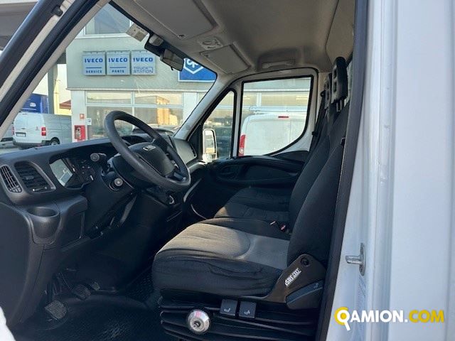Iveco DAILY Vers. IVECO | Leggero Cabinato <= 35 q.li Furgonato con sponda | INDUSTRIAL CARS S.P.A