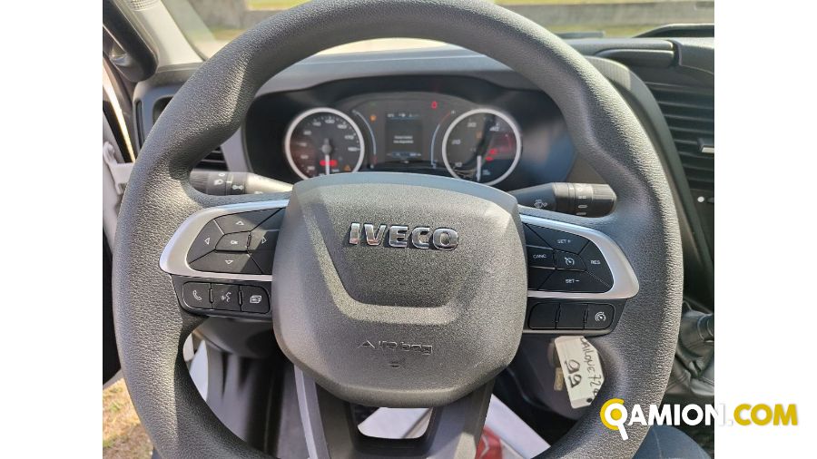 Iveco Mod. IVECO Vers. IVECO | Leggero Cabinato > 35 q.li Furgonato con sponda | INDUSTRIAL CARS S.P.A