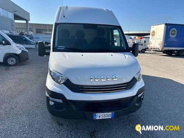 Iveco Mod. IVECO Vers. IVECO | Leggero Furgone <= 35 q.li Furgone di serie / Van | INDUSTRIAL CARS S.P.A