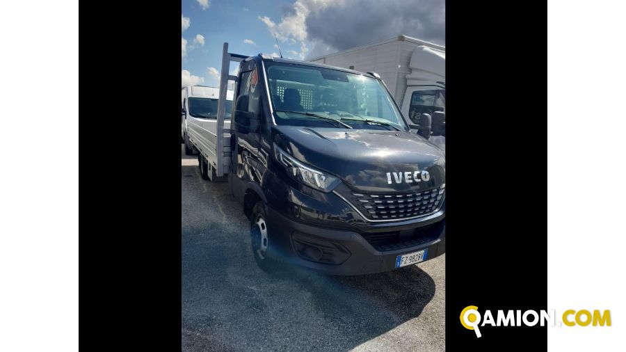 Iveco Mod. IVECO Vers. IVECO | Leggero Cabinato <= 35 q.li Cassone fisso | INDUSTRIAL CARS S.P.A