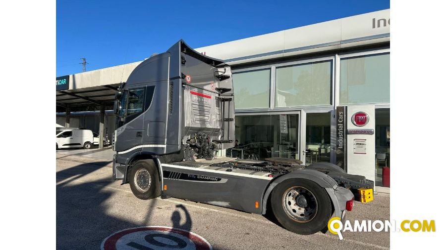 Iveco Mod. IVECO Vers. IVECO | Trattore Trattore | INDUSTRIAL CARS S.P.A