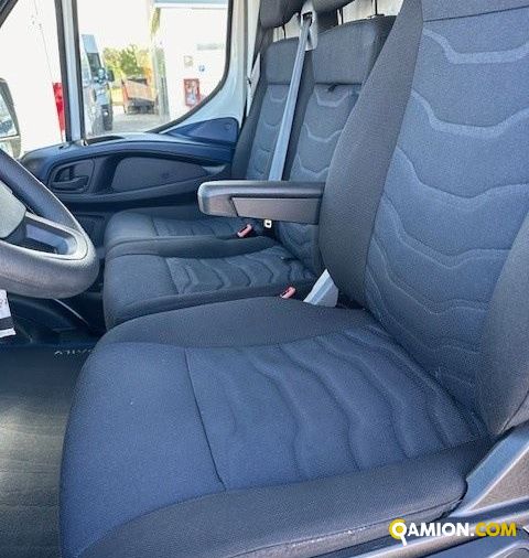 Iveco Mod. IVECO Vers. IVECO | Leggero Furgone <= 35 q.li Furgone di serie / Van | INDUSTRIAL CARS S.P.A