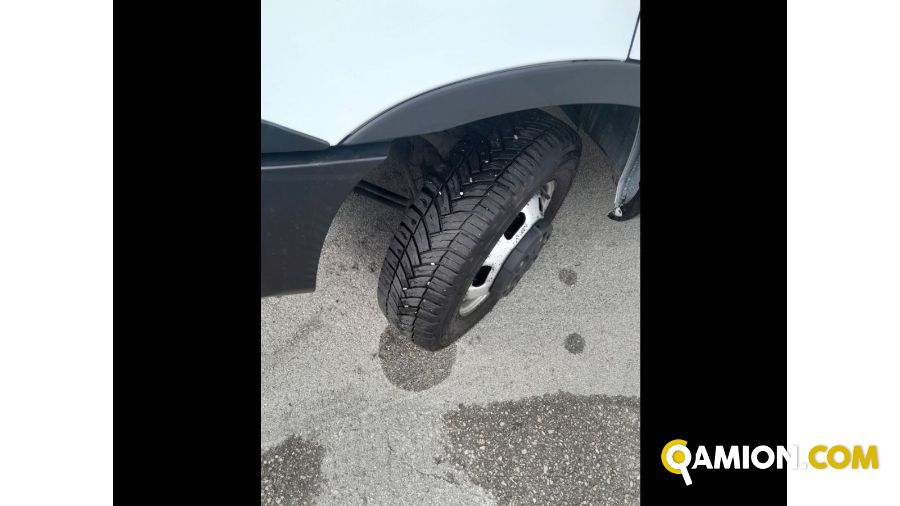 Iveco Mod. IVECO Vers. IVECO | Leggero Cabinato > 35 q.li Furgone di serie / Van | INDUSTRIAL CARS S.P.A