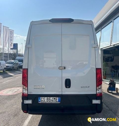 Iveco Mod. IVECO Vers. IVECO | Leggero Furgone <= 35 q.li Furgone di serie / Van | INDUSTRIAL CARS S.P.A