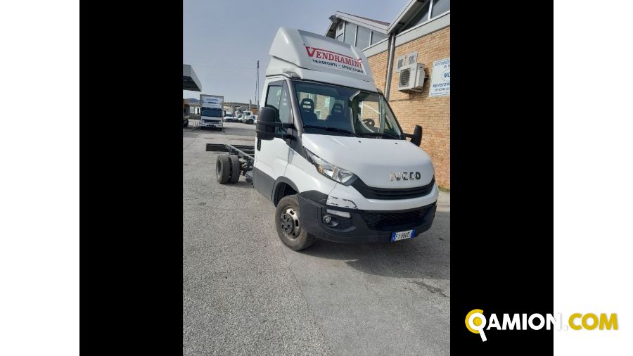 Iveco Mod. IVECO Vers. IVECO | Leggero Cabinato <= 35 q.li Telaio | INDUSTRIAL CARS S.P.A