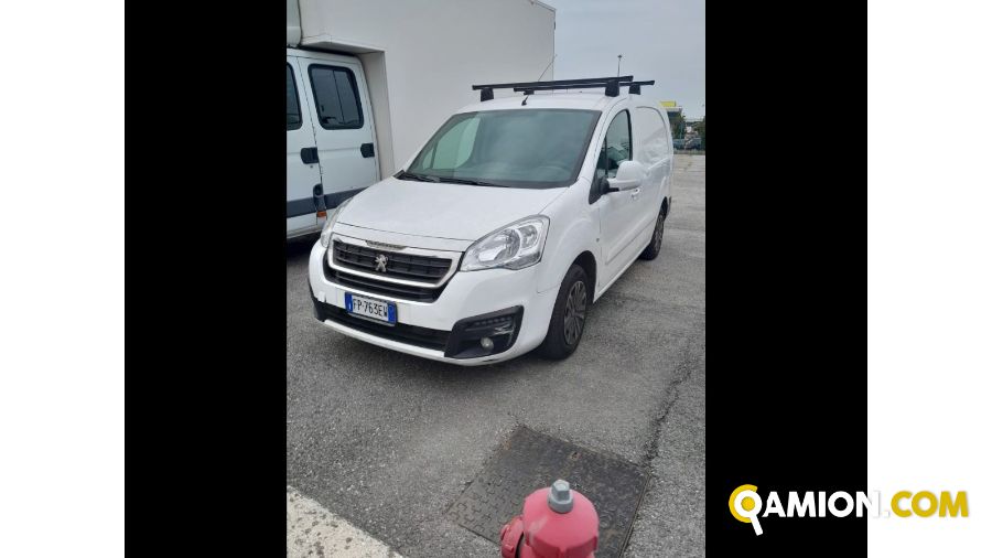 Peugeot Partner 3ª serie Partner BlueHDi 130 S&S PC Furgone Premium | Leggero Furgone <= 35 q.li Altro | INDUSTRIAL CARS S.P.A