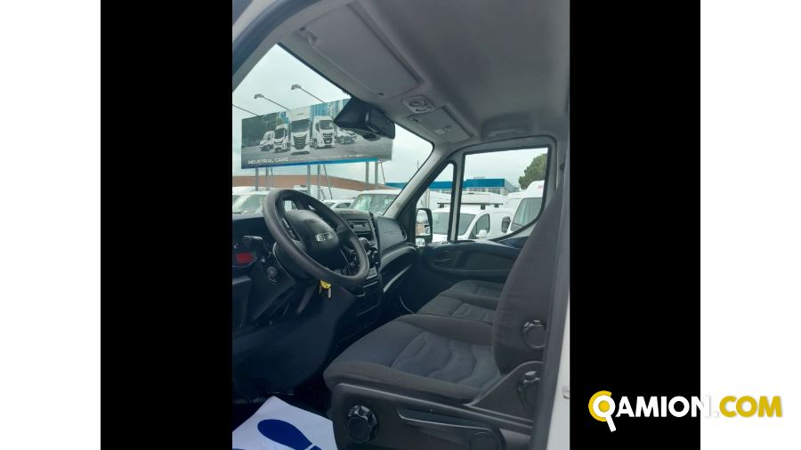 Iveco Mod. IVECO Vers. IVECO | Leggero Cabinato > 35 q.li Furgone di serie / Van | INDUSTRIAL CARS S.P.A