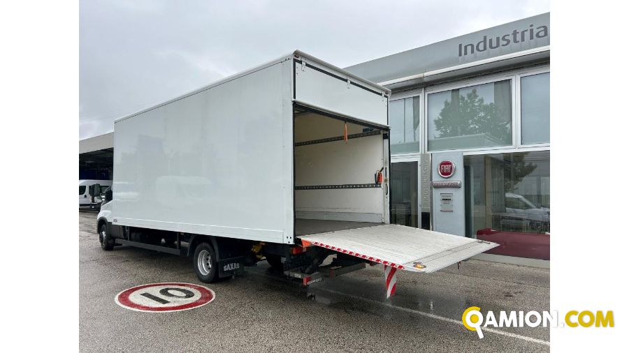 Iveco Mod. IVECO Vers. IVECO | Leggero Cabinato <= 35 q.li Furgonato con sponda | INDUSTRIAL CARS S.P.A