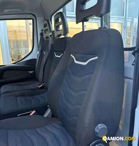 Iveco Mod. IVECO Vers. IVECO | Leggero Cabinato <= 35 q.li Furgonato con sponda | INDUSTRIAL CARS S.P.A
