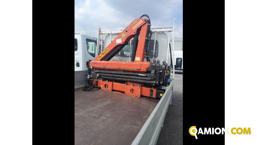 Iveco Mod. IVECO Vers. IVECO | Leggero Cabinato <= 35 q.li Cassone fisso con Gru | INDUSTRIAL CARS S.P.A