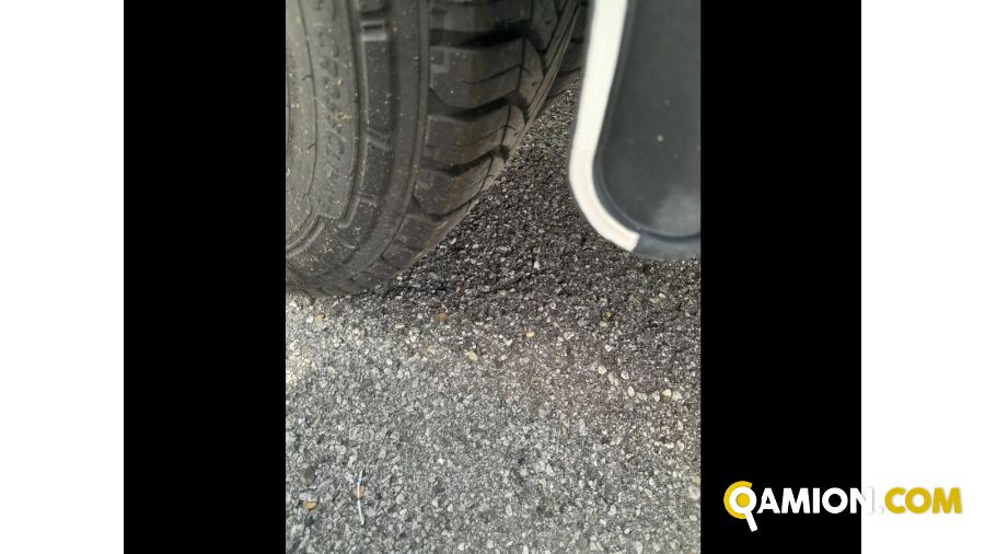 Iveco Mod. IVECO Vers. IVECO | Leggero Cabinato <= 35 q.li Cassone fisso | INDUSTRIAL CARS S.P.A