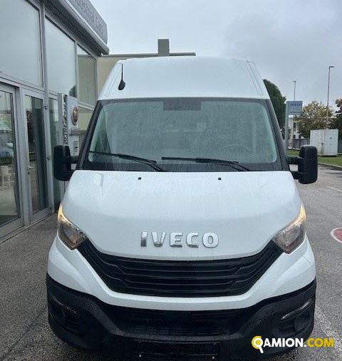 Iveco Mod. IVECO Vers. IVECO | Leggero Cabinato <= 35 q.li Furgone di serie / Van | INDUSTRIAL CARS S.P.A